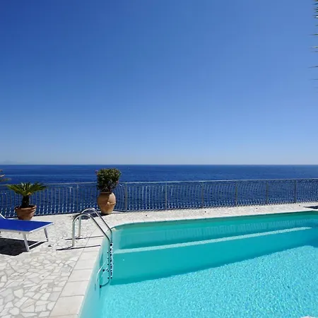 Azzurra Villa