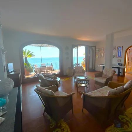 Villa Azzurra *