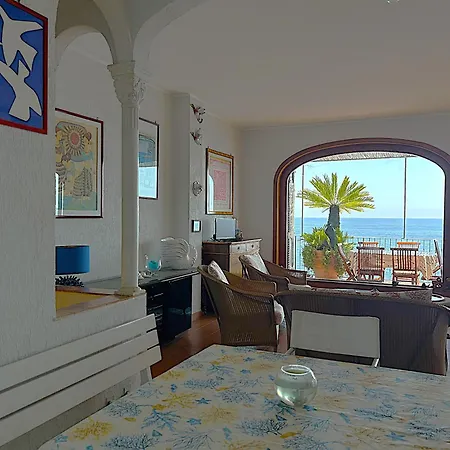 Azzurra Villa